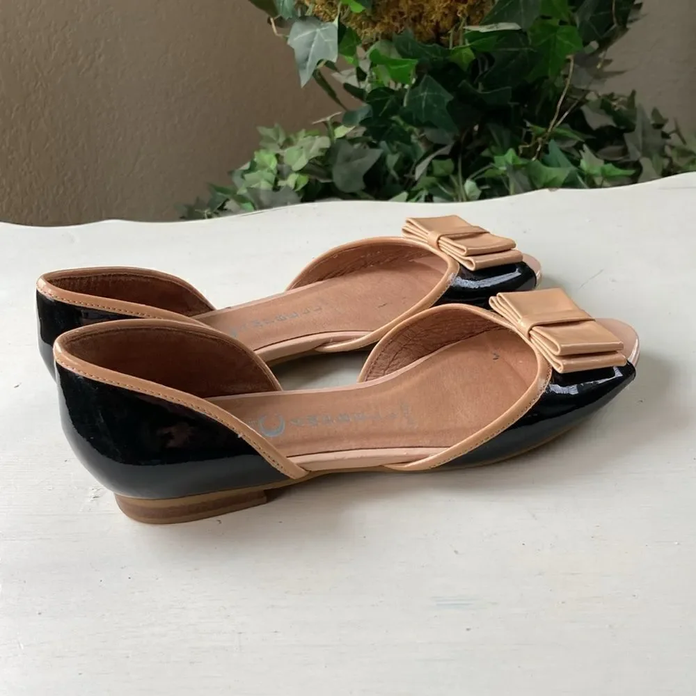 Jeffery Campbell Slip-On Patented Leather Black/Tan Shoes Size 6